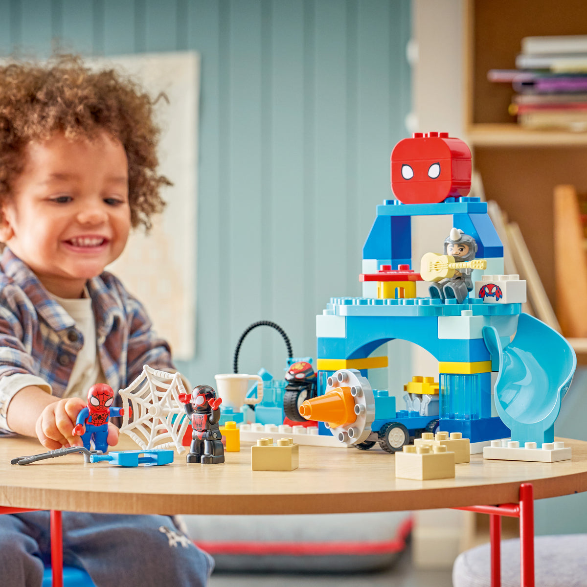 LEGO DUPLO 10464 Team Spidey Webquarters lifestyle