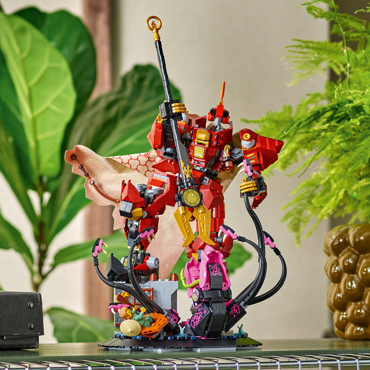 LEGO Ninjago 71846 The Fire Knight Mech lifestyle
