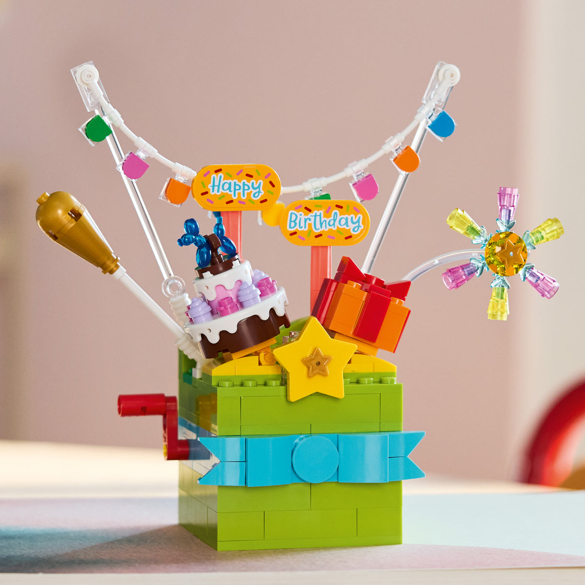 LEGO Seasons and Occasions 40871 Gift Box Celebration lifestyle