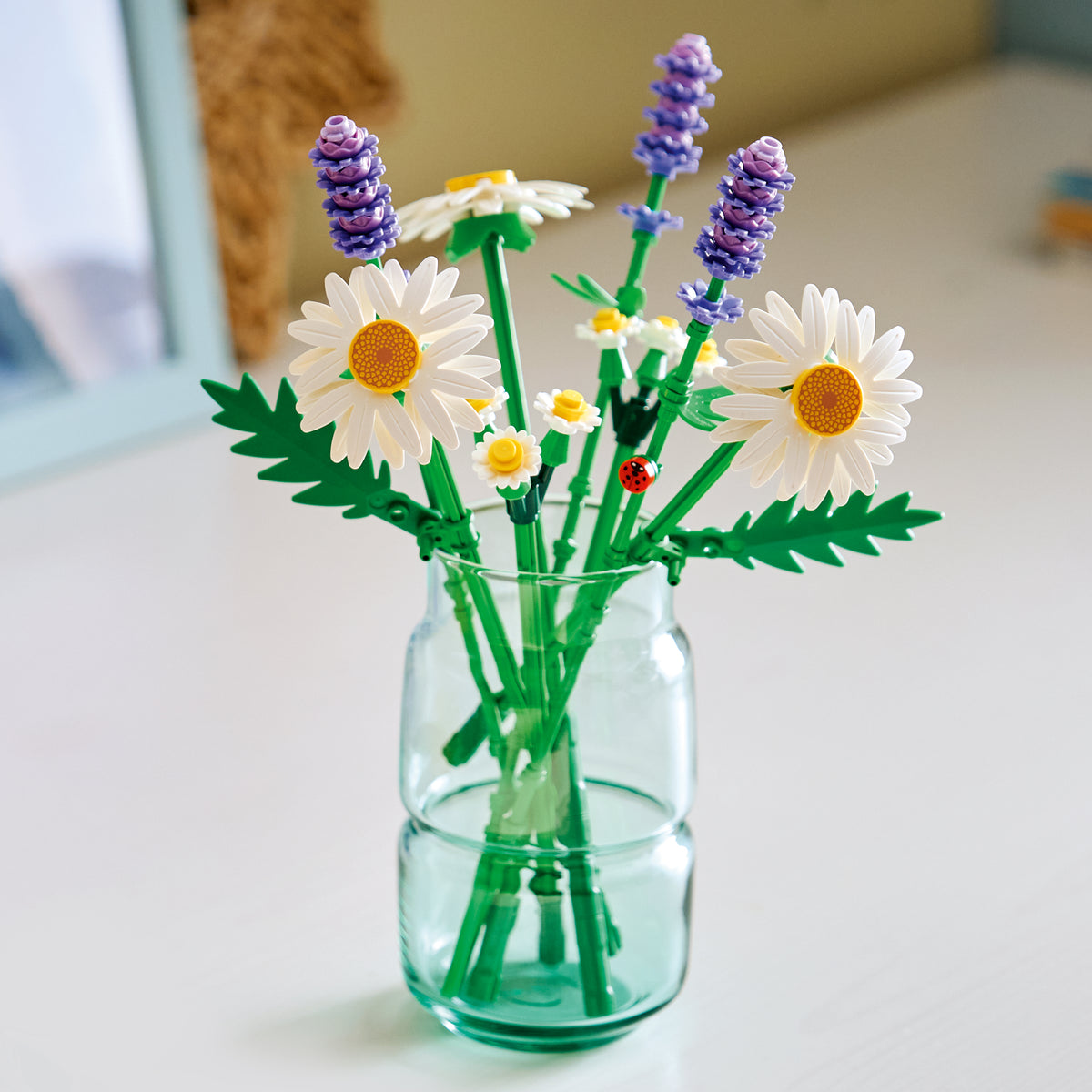 LEGO Botanicals 11508 Daisies lifestyle