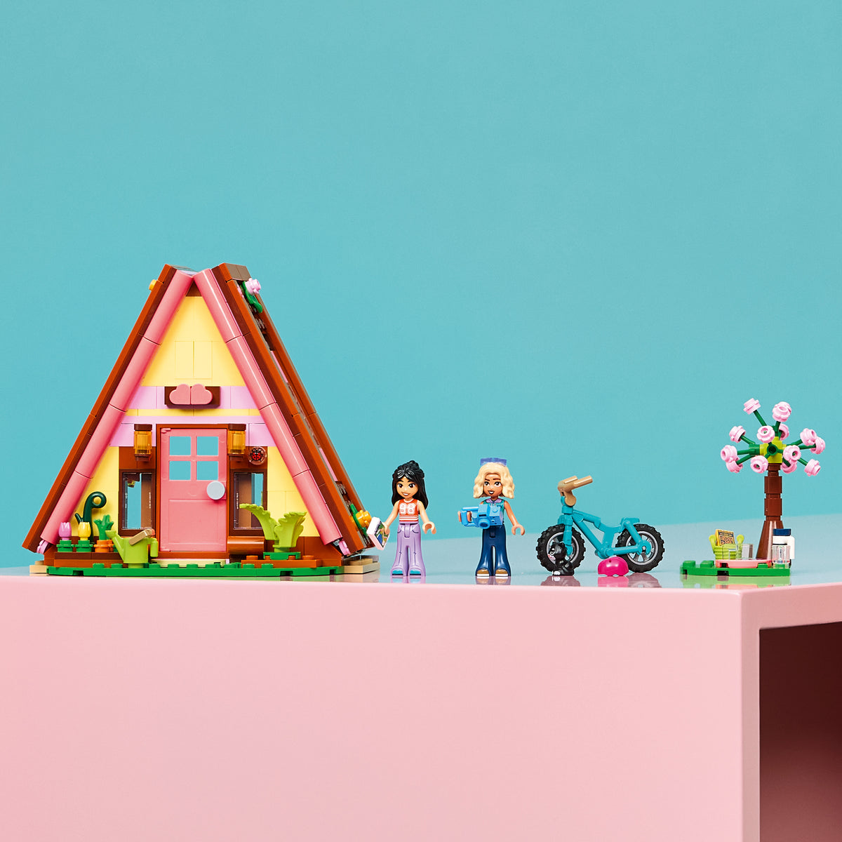 LEGO Friends 42682 Nature Glamping Cabin lifestyle