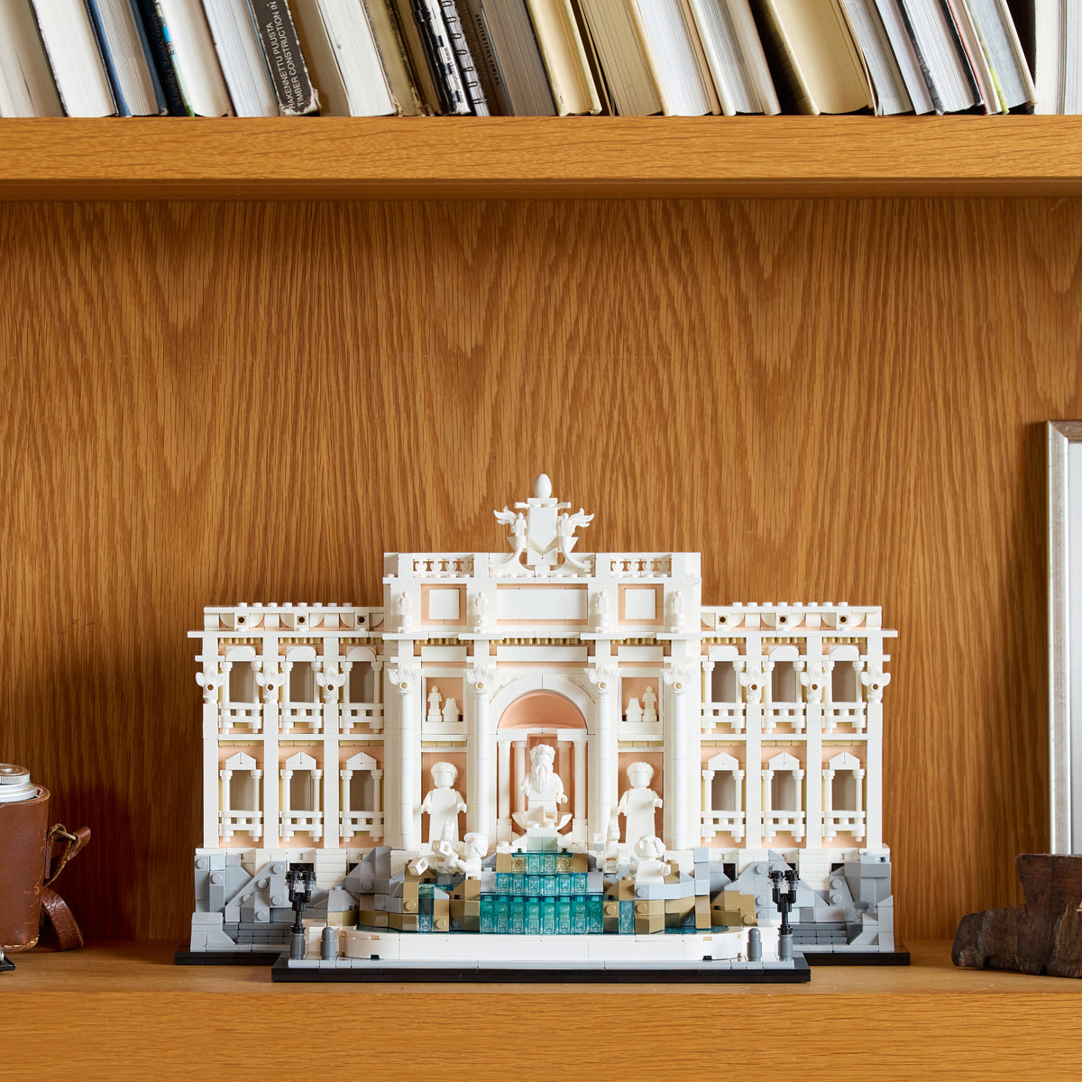 LEGO Architecture 21062 Trevi Fountain lifestyle