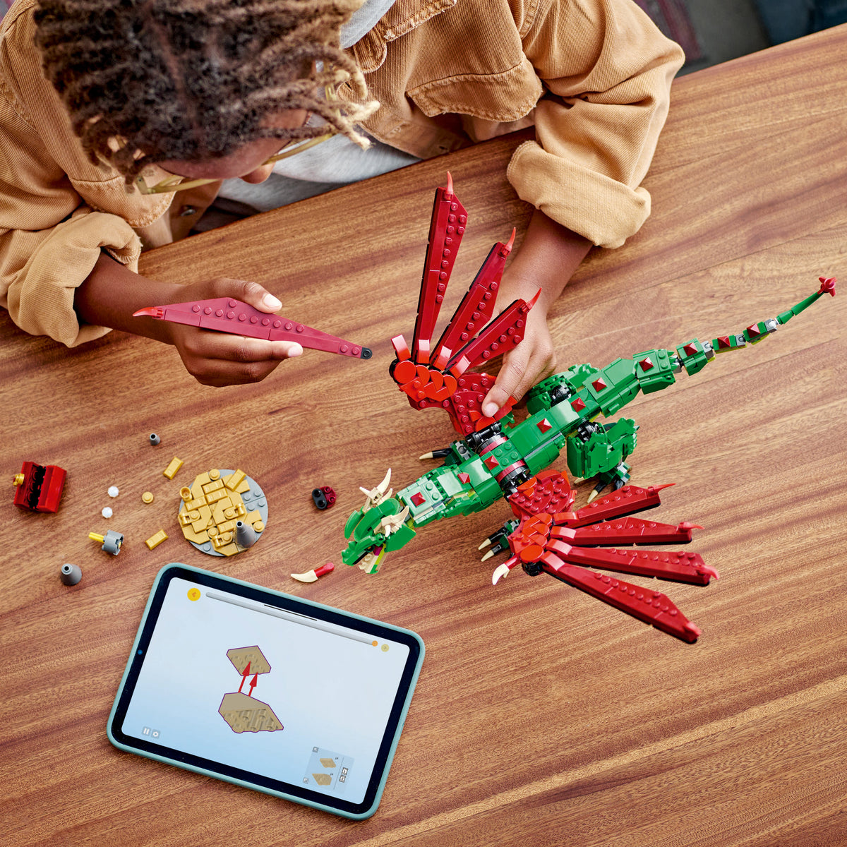 LEGO Creator 3 in 1 31161 Medieval Dragon lifestyle