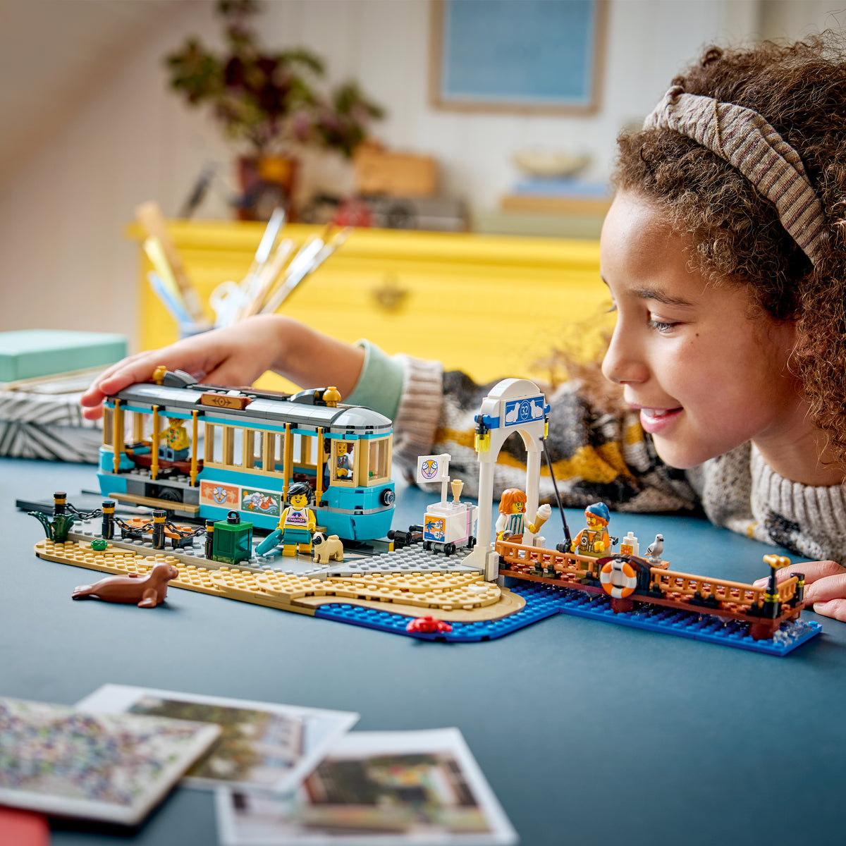 LEGO City 60506 Classic Beach Streetcar lifestyle