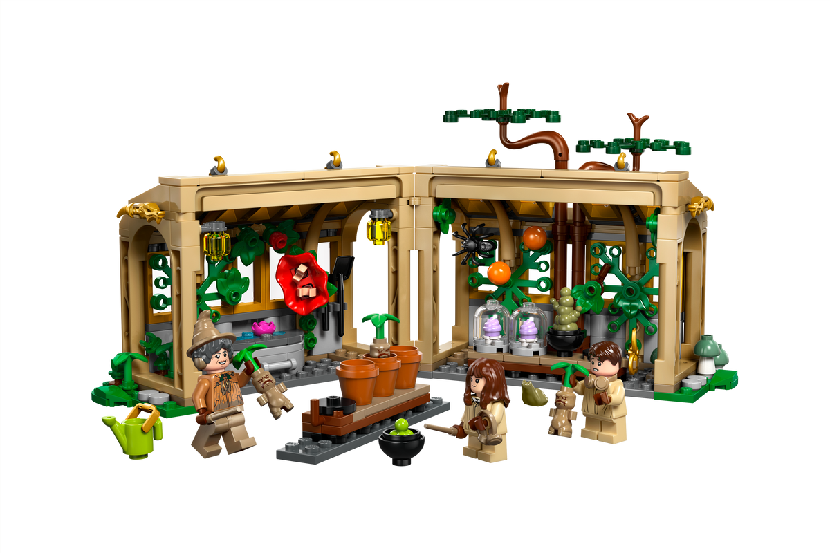 LEGO Harry Potter 76445 Hogwarts Castle: Herbology Class product