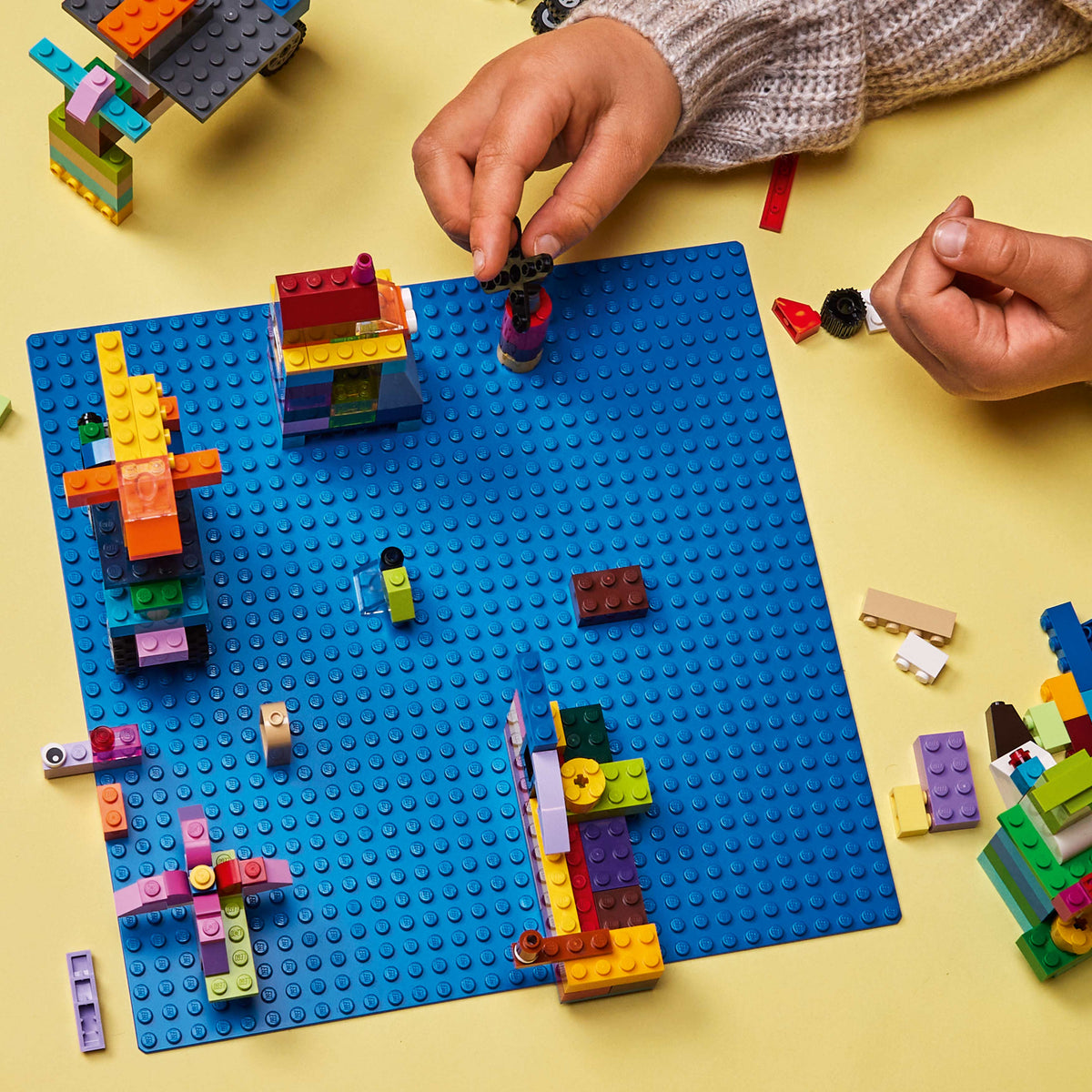 LEGO Classic 11025 Blue Baseplate lifestyle
