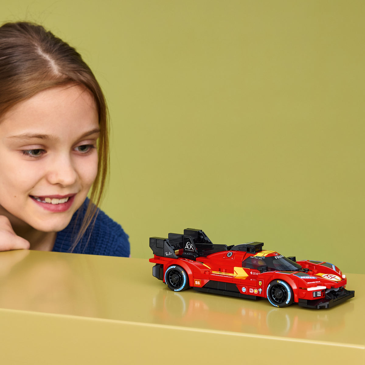 LEGO Speed Champions 77261 Ferrari 499P lifestyle