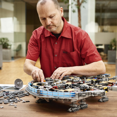 LEGO D2C 75192 Star Wars™ UCS Millennium Falcon