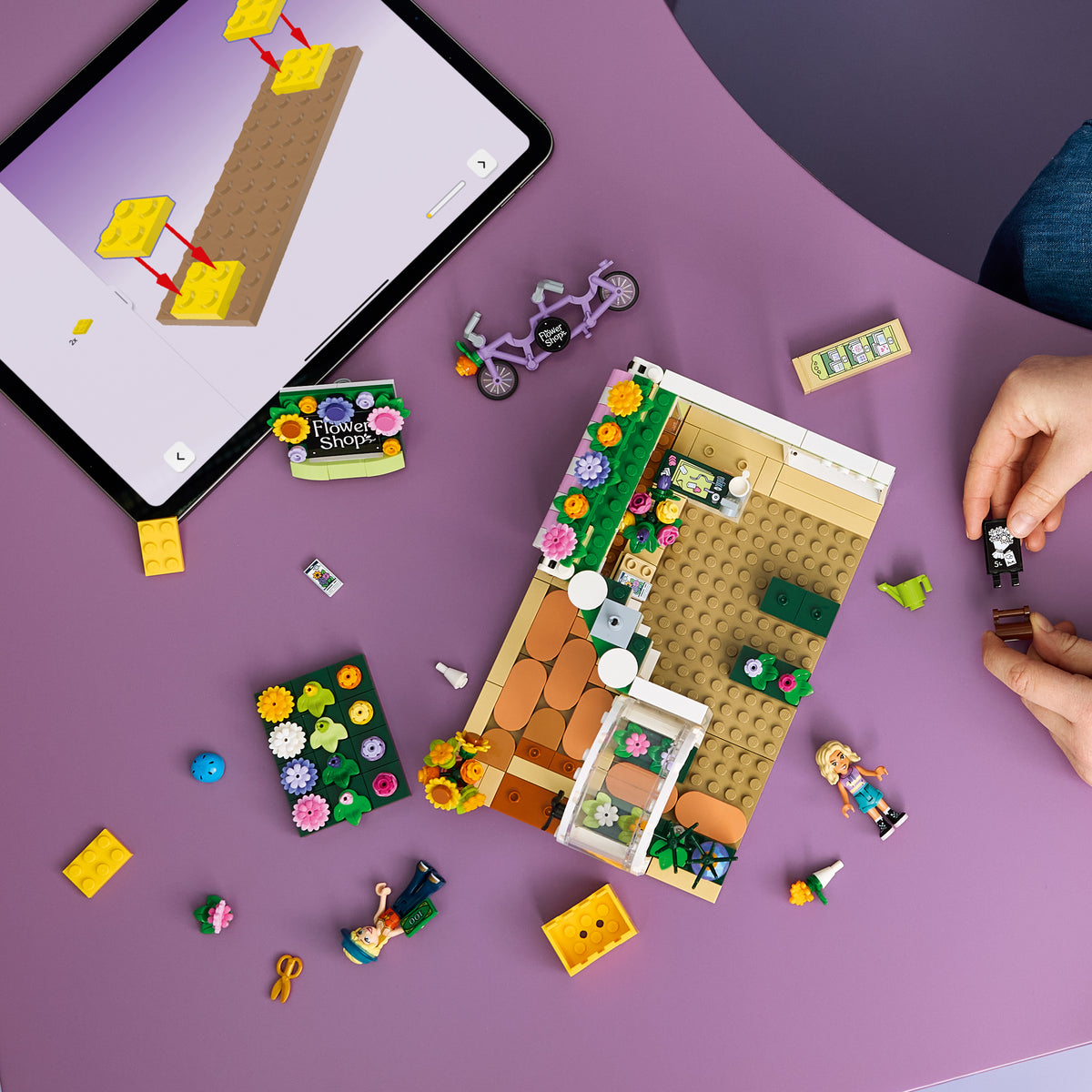 LEGO Friends 42693 Creative Flower Shop lifestyle
