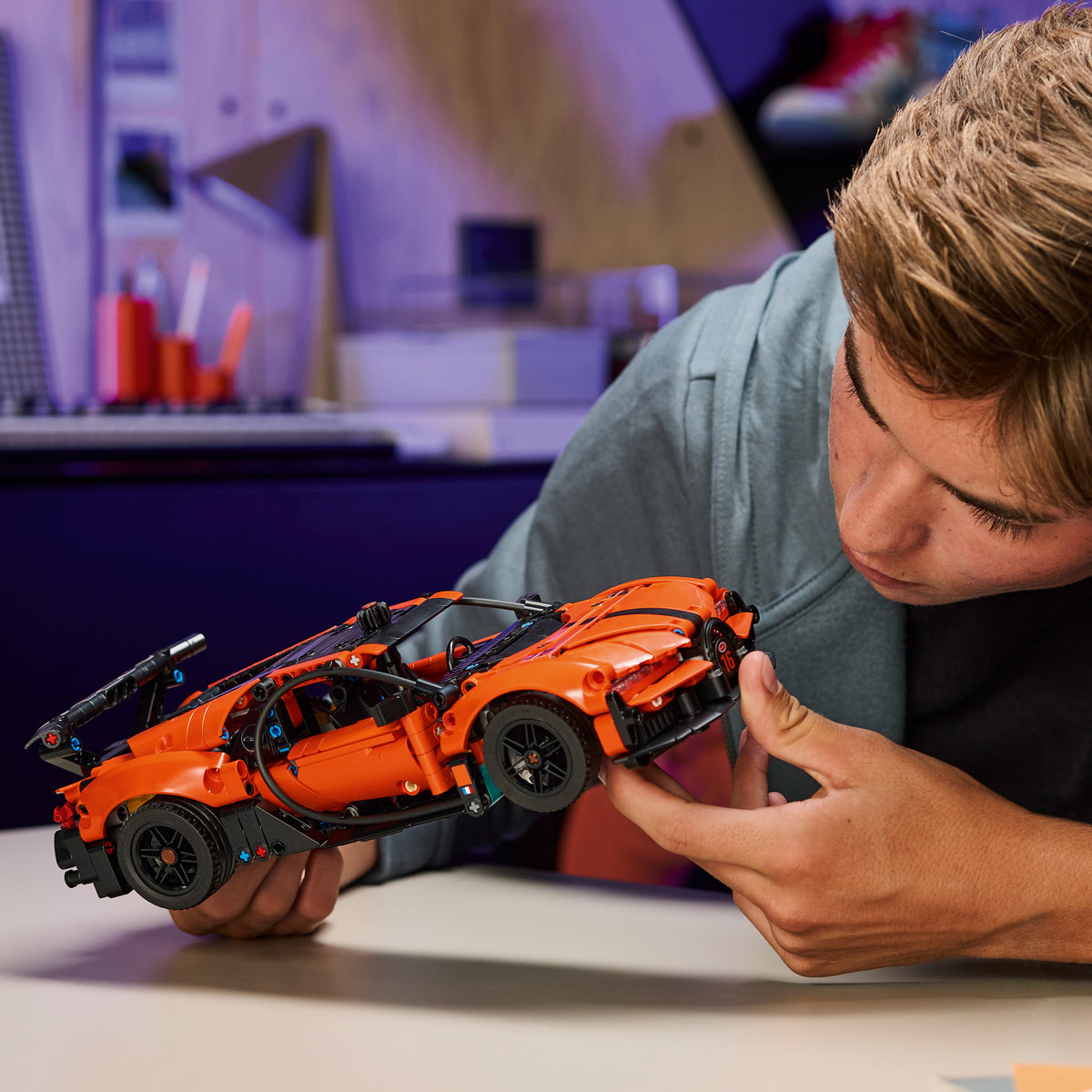 LEGO Technic 42222 Bugatti Chiron Pur Sport Hypercar lifestyle