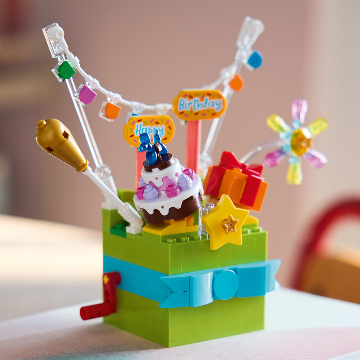 LEGO Seasons and Occasions 40871 Gift Box Celebration lifestyle