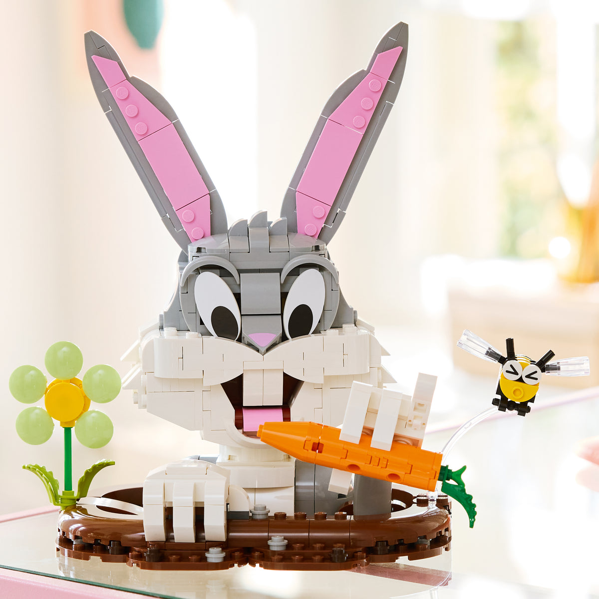 LEGO Seasons and Occasions 40920 Bugs Bunny lifestyle