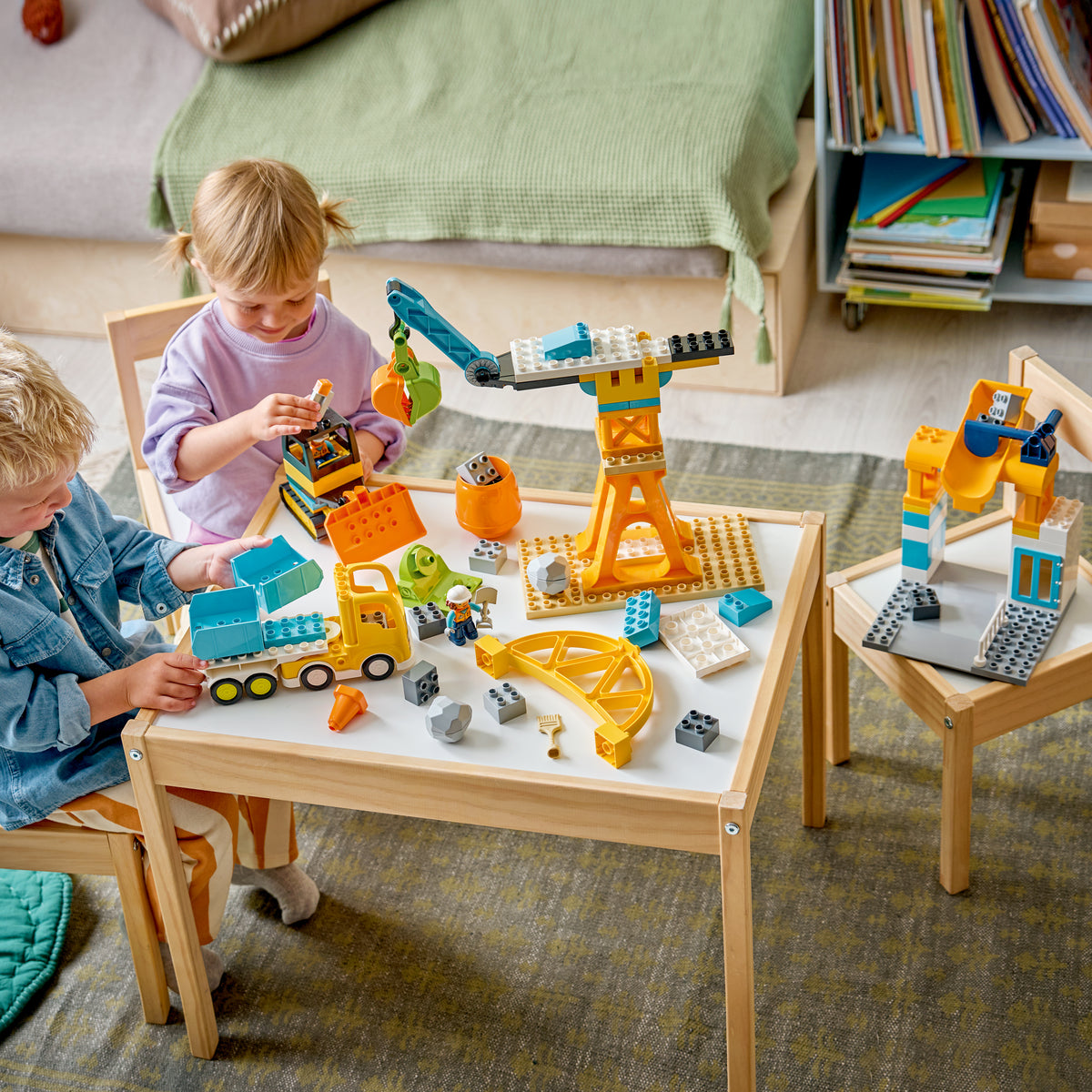 LEGO DUPLO 10476 3 in 1 Construction Site and Vehicles lifestyle