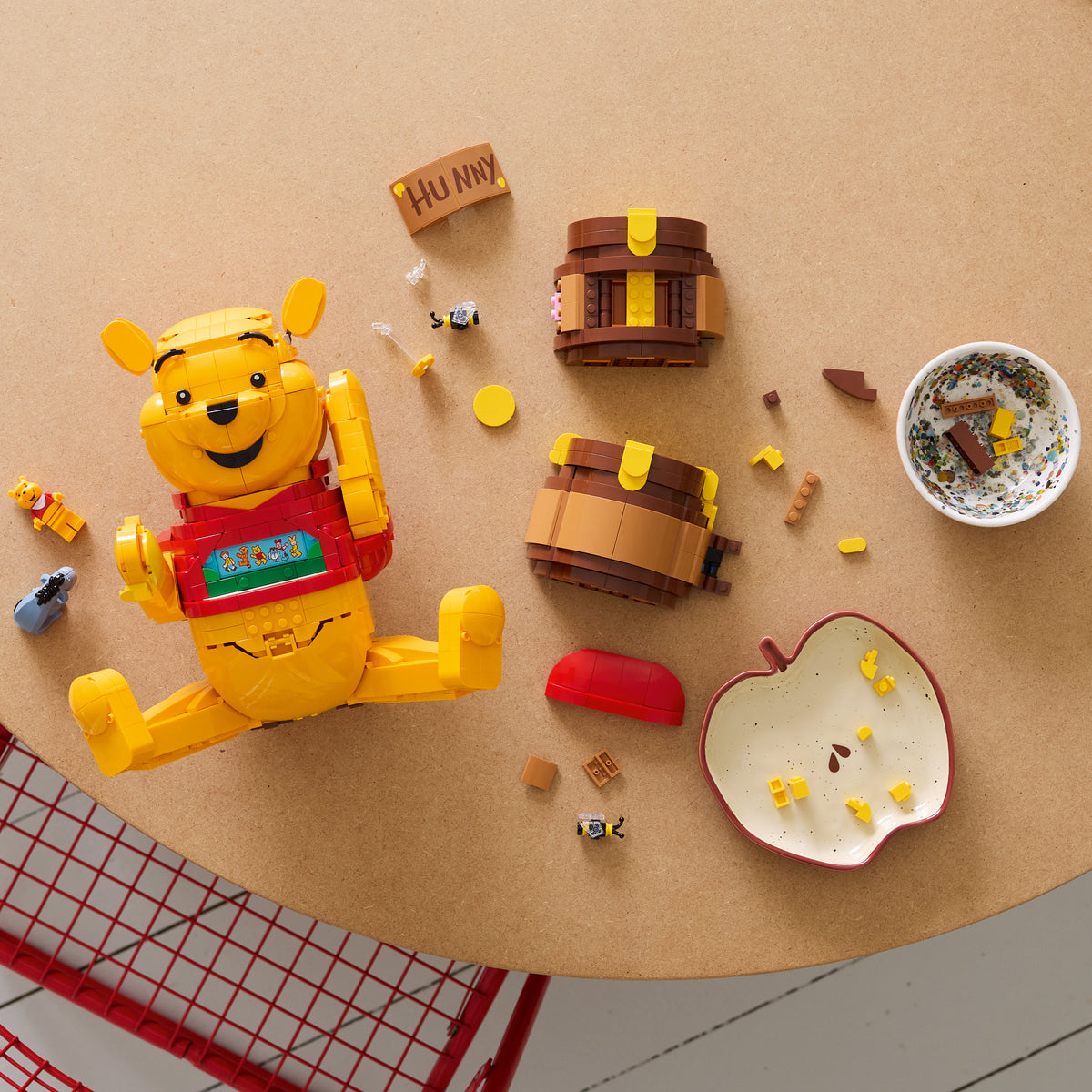 LEGO Disney Classic 43300 Winnie the Pooh lifestyle
