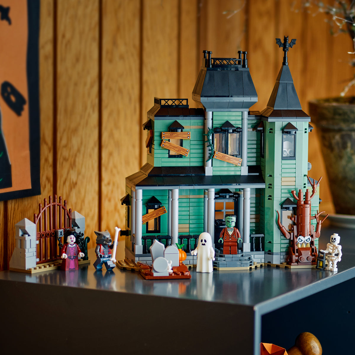 LEGO Creator3 in 1 31167 Haunted Mansion lifestyle