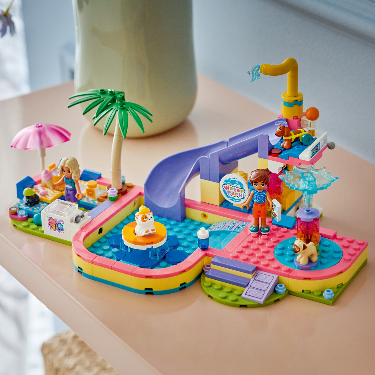 LEGO Friends 42676 Fun Water Park Day lifestyle