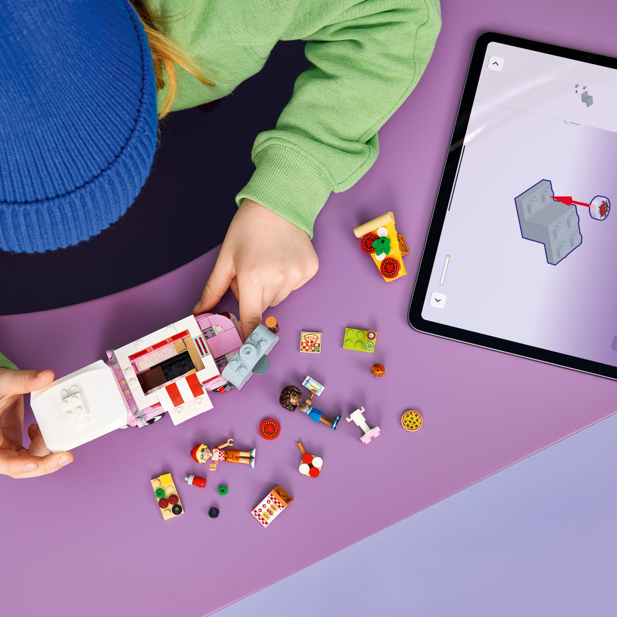 LEGO Friends 42694 Pizza Truck lifestyle