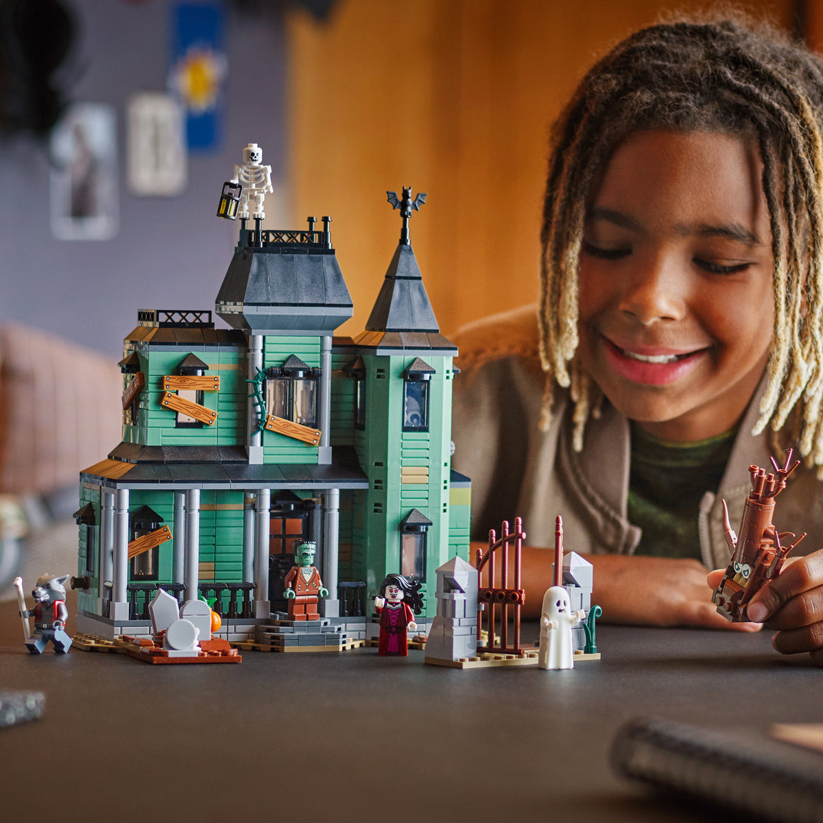 LEGO Creator3 in 1 31167 Haunted Mansion lifestyle