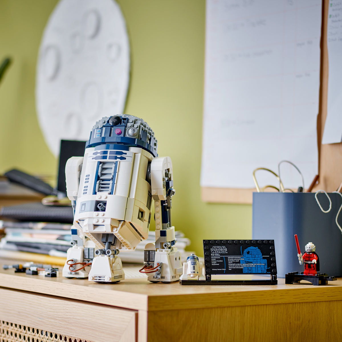LEGO Star Wars 75379 Buildable R2-D2 lifestyle