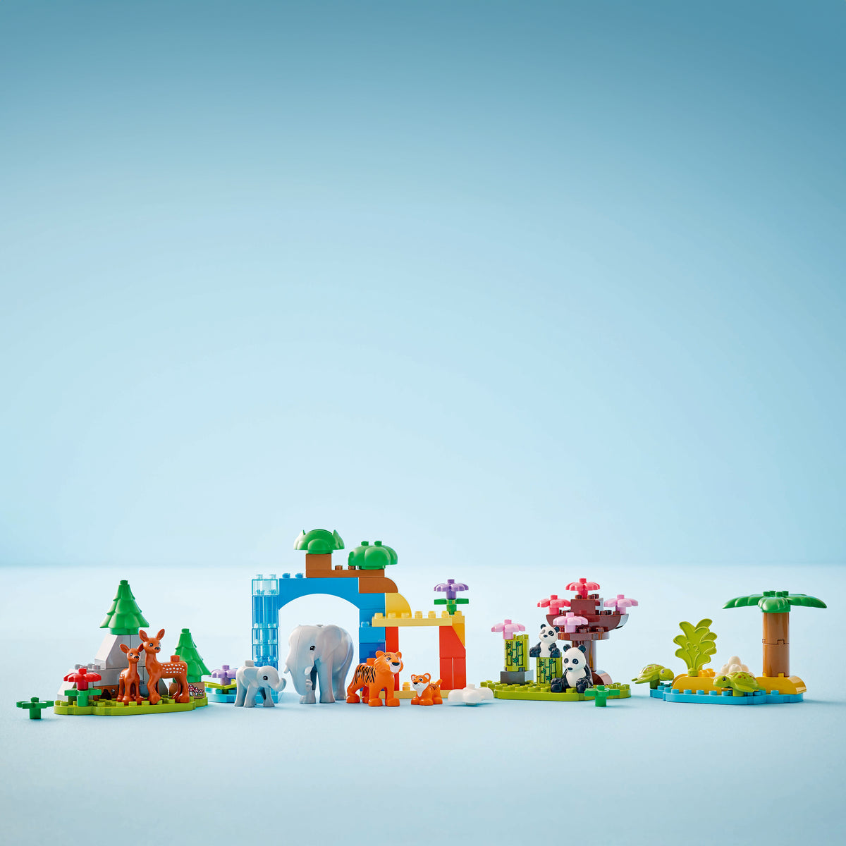 LEGO DUPLO 10446 3in1 Wild Animal Families lifestyle