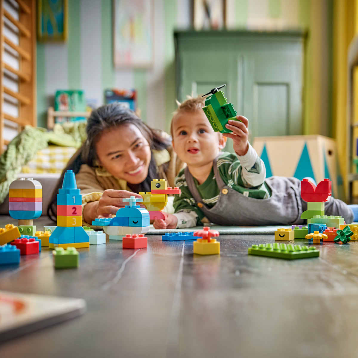 LEGO DUPLO 10479 Colorful Creative Box lifestyle