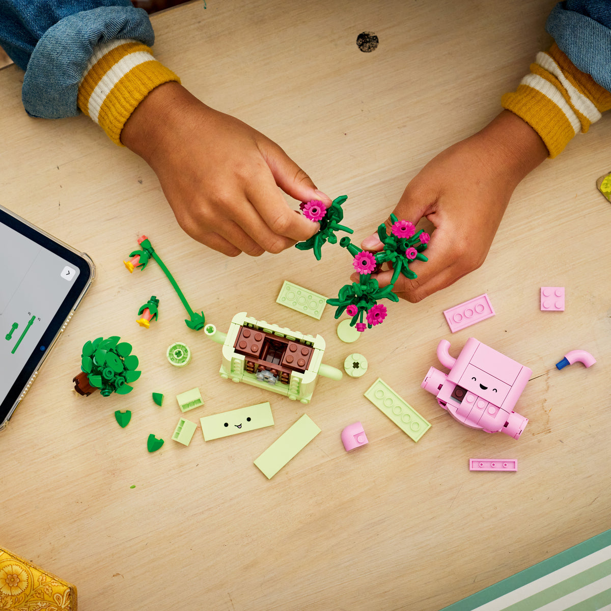 LEGO Botanicals 11506 Rocking Plants lifestyle