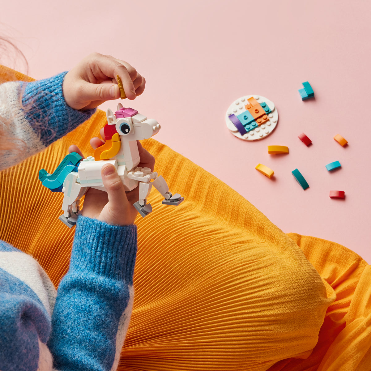 LEGO Creator 3 in 1 31140 Magical Unicorn lifestyle