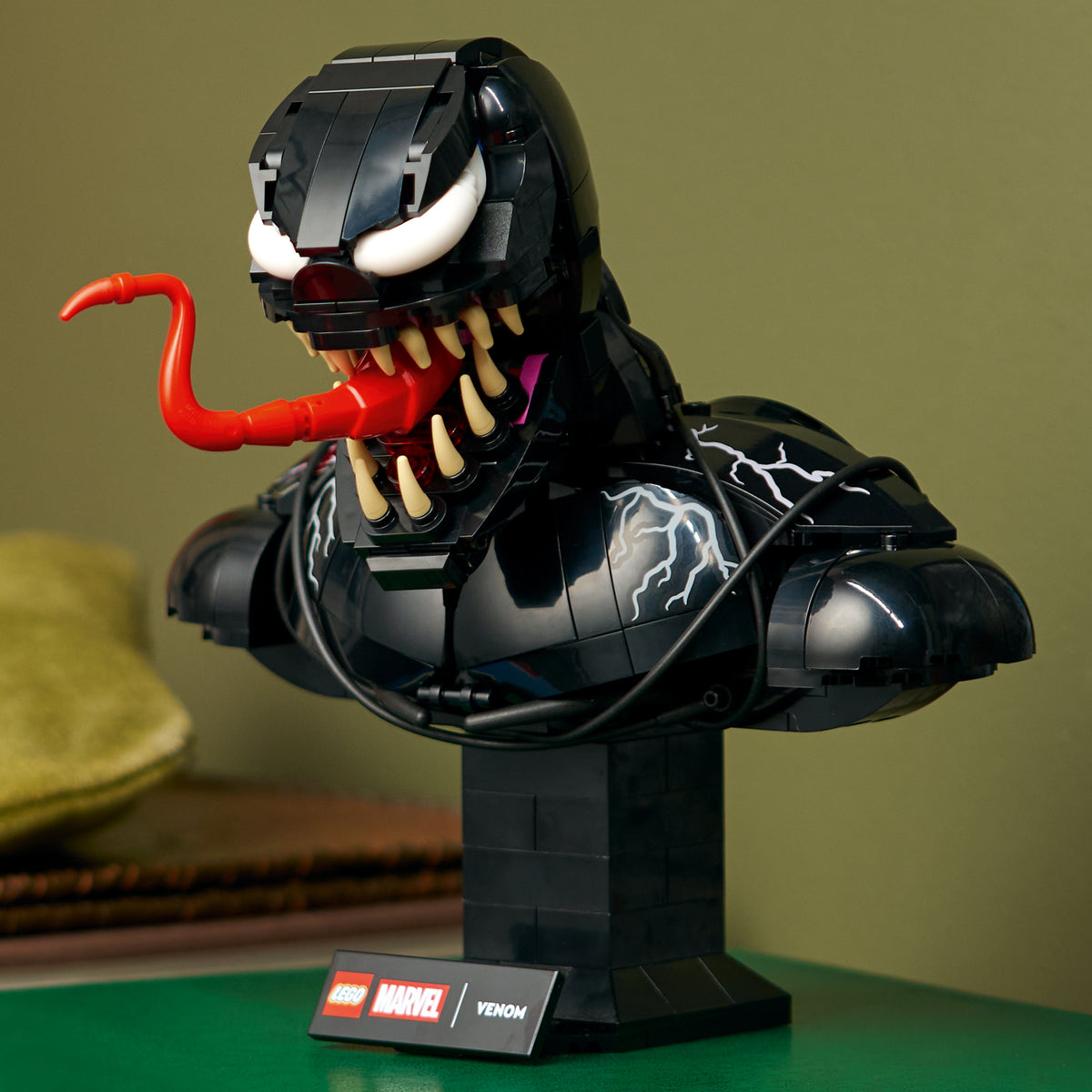 LEGO Super Heroes 76356 Venom Bust lifestyle